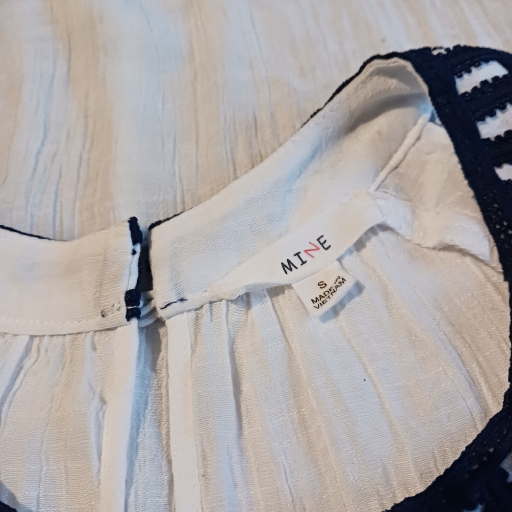 Mine Cutout shoulder blouse long sleeve size S white blue - Picture 10 of 13